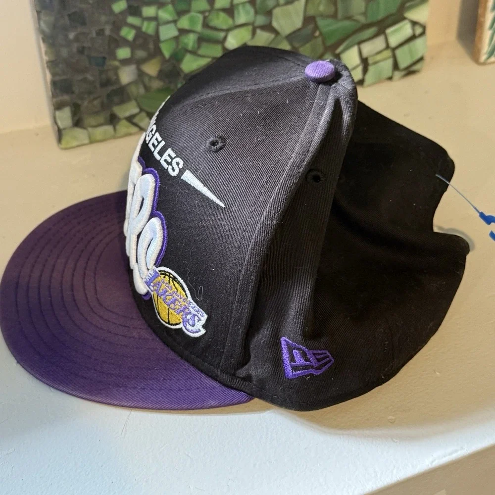 New Era Los Angeles Lakers Hat Cap Black Snapback Spell Out Hardwood Classic Men
